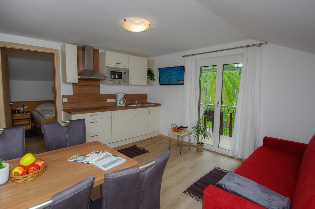 Ferienwohnung Haus Sonnegg Marling Exterior foto