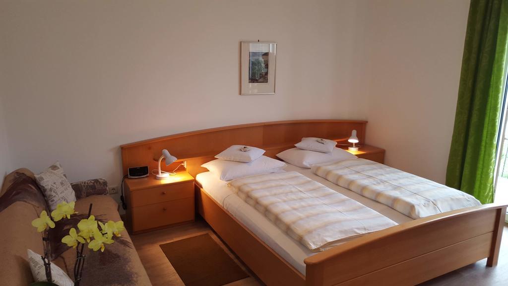 Ferienwohnung Haus Sonnegg Marling Exterior foto